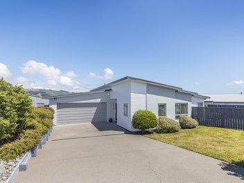 30 Sumner Terrace, Aotea, Porirua
