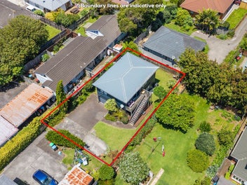 2/35 Grotto Street, Te Papapa, Auckland