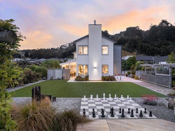 40 Banks Boulevard, Whitby, Porirua