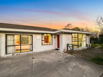 2/37 Karnak Crescent, Russley, Christchurch
