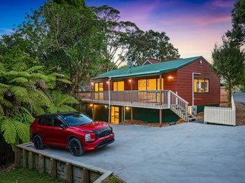 41A Cyclarama Crescent, Massey, Auckland