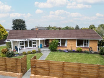 1 Gilmore Place, Burnside, Christchurch