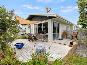 24 Hood Street, Castlecliff, Whanganui