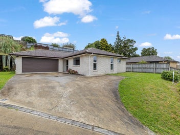 15 Manuka Road, Huntly, Huntly