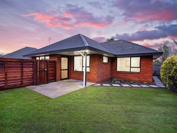 2/74 Lowry Avenue, Redwood, Christchurch