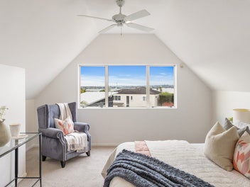 2/142 Riddell Road, Glendowie, Auckland