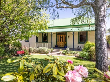 2 Cobden Crescent, Bluff Hill, Napier