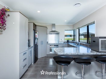 9 Percy Kinsman Crescent, Riverstone Terraces, Upper Hutt