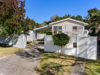 61 Vandeleur Avenue, Birkdale, Auckland