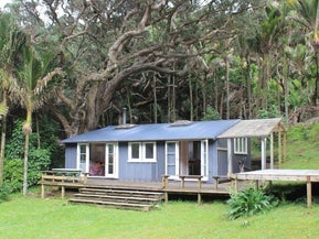 122 Garden Road, Piha, New Lynn