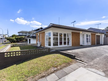 2/139 Clovelly Road, Bucklands Beach, Auckland