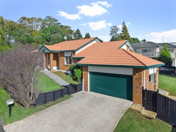 27 Carling Avenue, Massey, Auckland