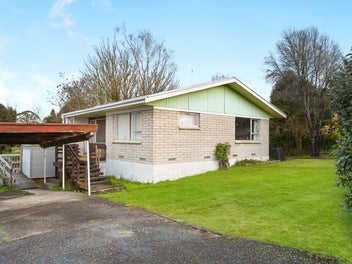 79 Pine Avenue, Melville, Hamilton