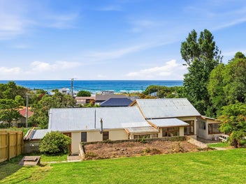 13 Queen Street, Brighton, Dunedin