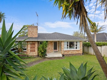 1/70 Bradbury Road, Highland Park, Auckland