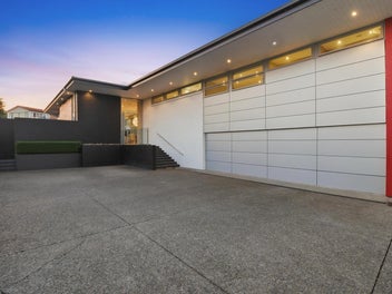 12 Highlight Parade, Te Atatu South, Auckland