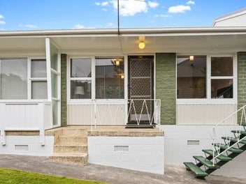 2/30 Halston Road, Balmoral, Auckland