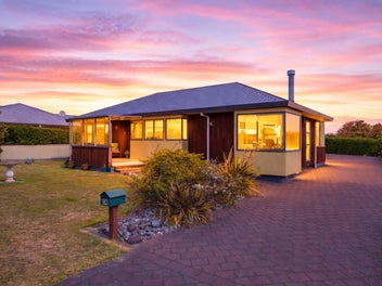 14 Fairview Terrace, Waipahihi, Taupo