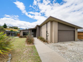 23 Hewson Crescent, Wanaka