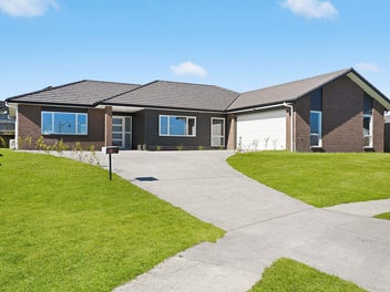 12 Helenslee Court, Flagstaff, Hamilton