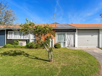 2/15 Mcintyre Road, Mangere Bridge, Auckland