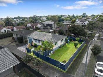 1/19 Diorella Drive, Clover Park, Auckland