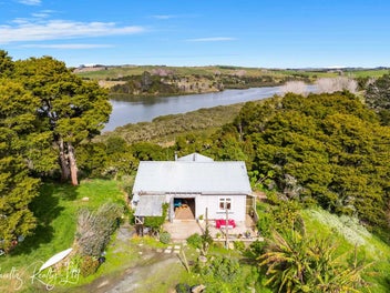227 Mountain Road, Maungaturoto