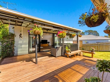 12 Downer Street, Helensville, Helensville