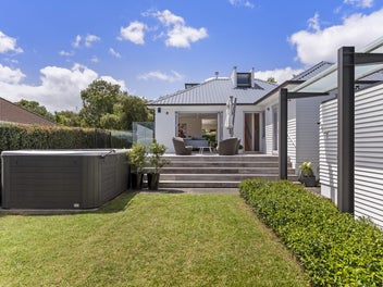 28 Tirotai crescent, Westmere, Auckland