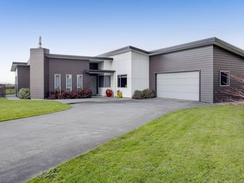 7 Mercade Close, Stratford