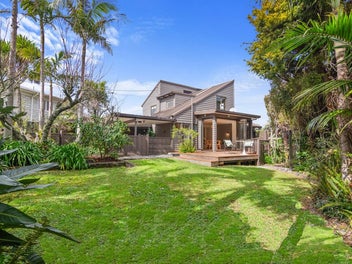 33 Woodlands Crescent, Browns Bay, Auckland