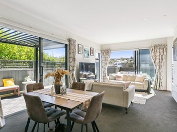 16/6 Oswald Crescent, Paparangi, Wellington