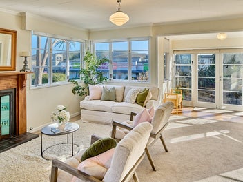 128 Mana Esplanade, Paremata, Porirua