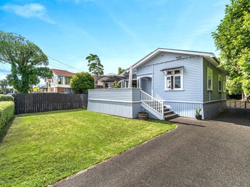 6 Waterfront Road, Mangere Bridge, Auckland