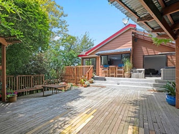 11 Ian Sage Avenue, Torbay, Auckland
