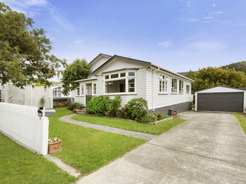 22 Ngatitoa Street, Tawa, Wellington