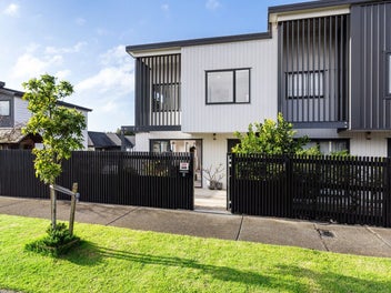 8 Lyndhurst Street, Wai o Taiki Bay, Auckland