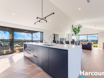 71 Mahana Ridge, Mahana