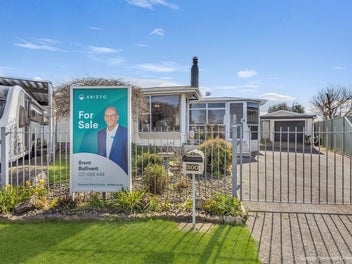 200 Galway Place, Mayfair, Hastings