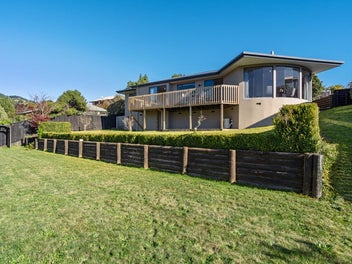 18 Olympus Way, Richmond