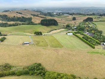 71 Puketutu Road, Bombay, Bombay