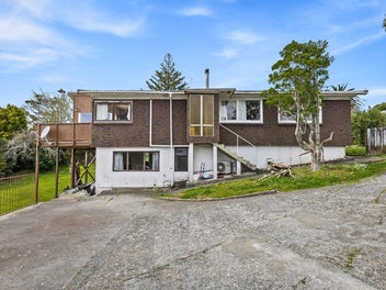 119 Waimumu Road, Massey, Auckland