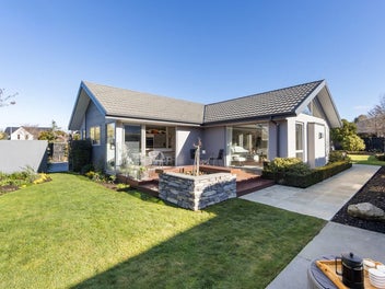 11 Glastonbury Drive, Burwood, Christchurch