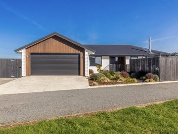 39 George Street, Bulls, Bulls