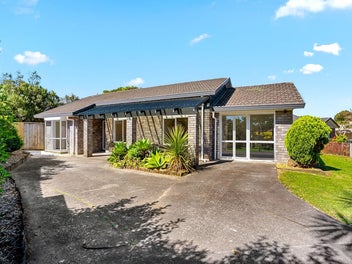 11 Randwick Place, Randwick Park, Auckland