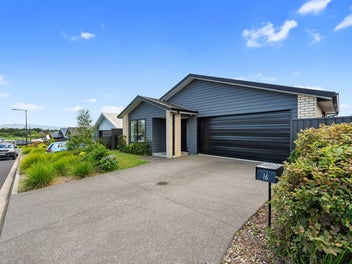 16 Pioneer Crescent, Omokoroa