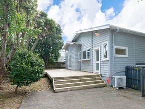 8B Quest Terrace, Mount Roskill, Auckland