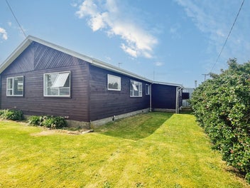 16 Napier Street, Riverton, Riverton