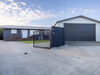 10 Gladys Place, Kelvin Grove, Palmerston North