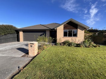 61 Grimseys Road, Redwood, Christchurch
